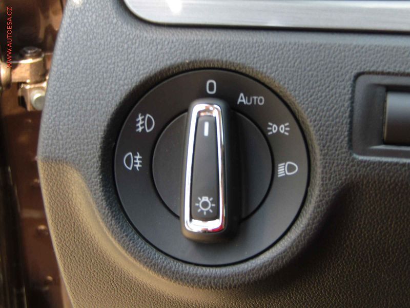 Škoda Rapid (2019) 1.0 TSi, 2.maj,ČR, Style - fotka 12 z 21