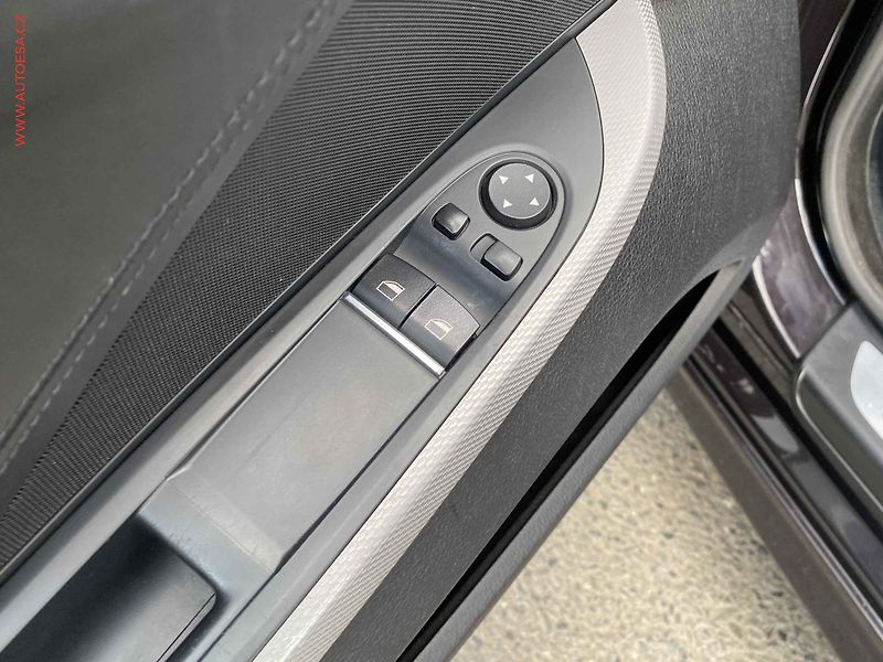 BMW Řada 6 (2014) 3.0 D 640d xDrive, ČR, M - fotka 16 z 23