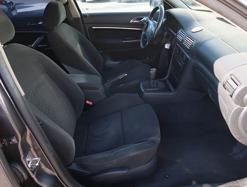 Škoda Superb (2003) Comfort 1.9 TDI, nová STK - fotka 9 z 18