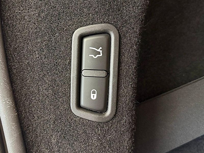 Maserati Levante V6 Q4 DIESEL, PANORAMA, VZDUCH - fotka 27 z 28