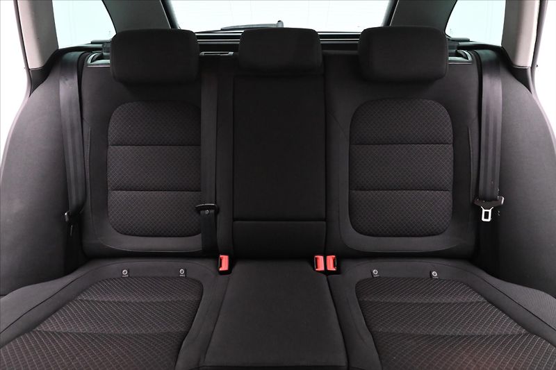Škoda Superb 2,0 TDI 103 kW Ambition Servis - fotka 24 z 28
