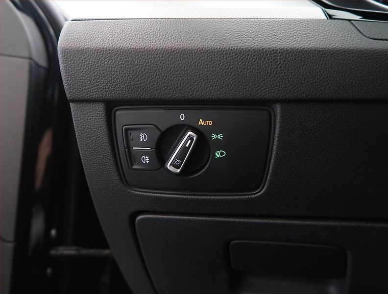 Volkswagen Passat (2015) 2.0 TDI, Navi, Tempomat - fotka 21 z 22