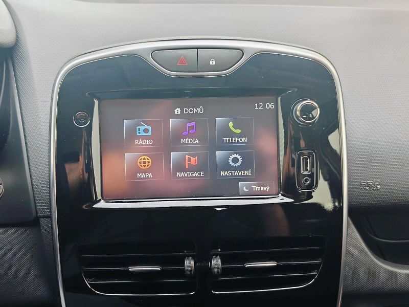 Renault Clio (2015) 1,2 16V 54 kW Limited - fotka 26 z 40
