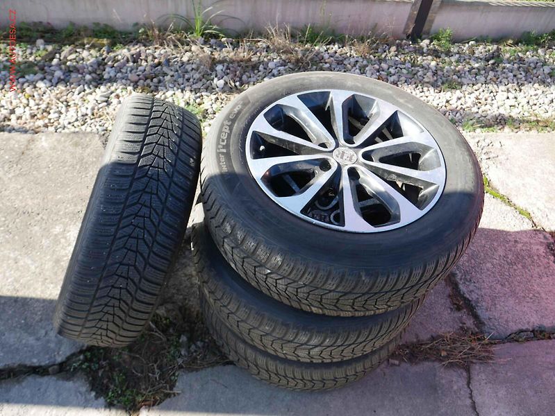 Nissan Qashqai (2012) 2.0dCi, AT - fotka 15 z 15
