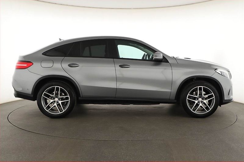 Mercedes-Benz GLE (2016) AMG line 400 4MATIC - fotka 6 z 27