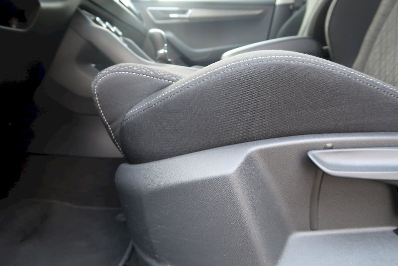 Škoda Karoq (2025) Top Selection 1.5 TSI 110 kW - fotka 21 z 28