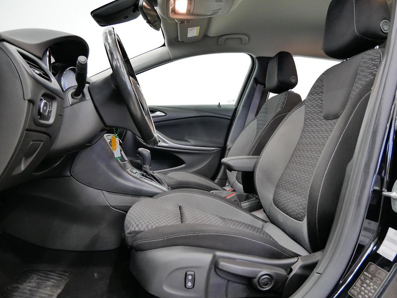 Opel Astra - fotka 11 z 24