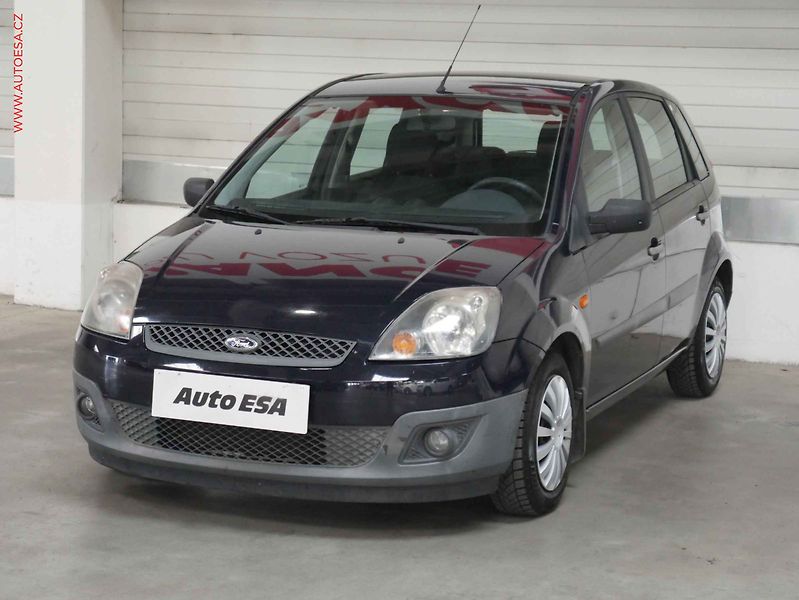 Ford Fiesta (2006) 1.4i, ČR, AC, TZ - fotka 3 z 14