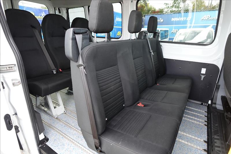 Ford Transit 2,0 TDCI  L3H2 8MÍST BUS KLIMA - fotka 13 z 29