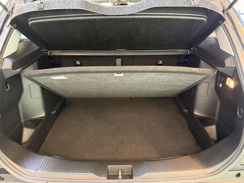 Suzuki S-Cross 1,4 Boosterjet 4x4 Hybrid - fotka 11 z 18
