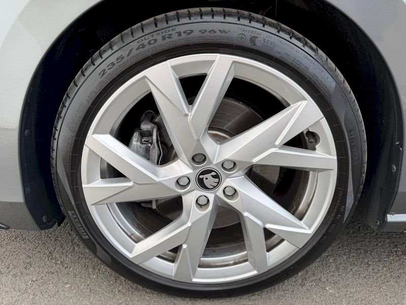 Škoda Superb (2025) 2.0 TDI 142kW 4x4 SportLine,2x - fotka 35 z 35