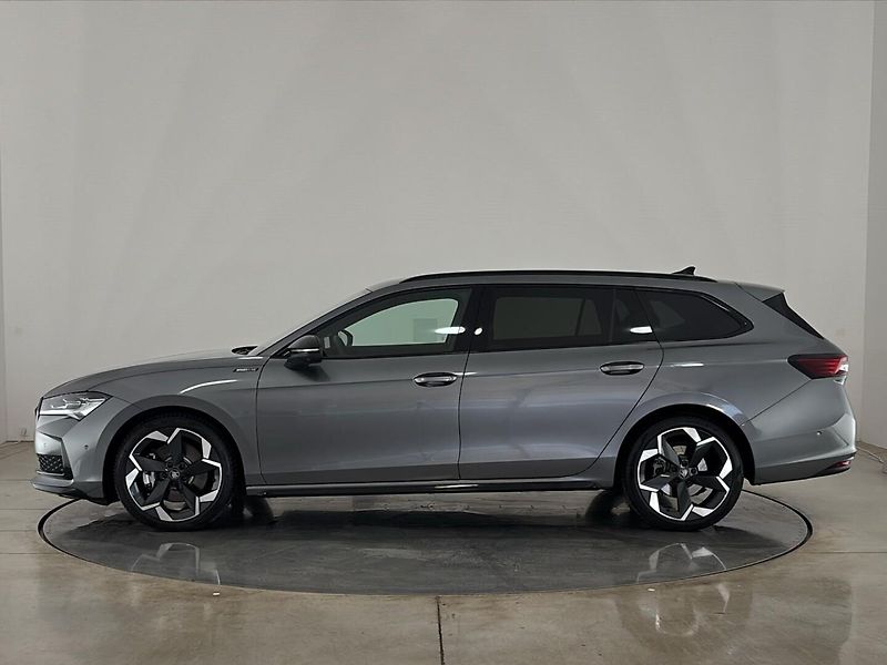 Škoda Superb Sportline,nez.top. - fotka 3 z 31