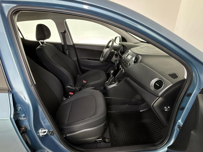 Hyundai i10 Hatchback - fotka 9 z 24