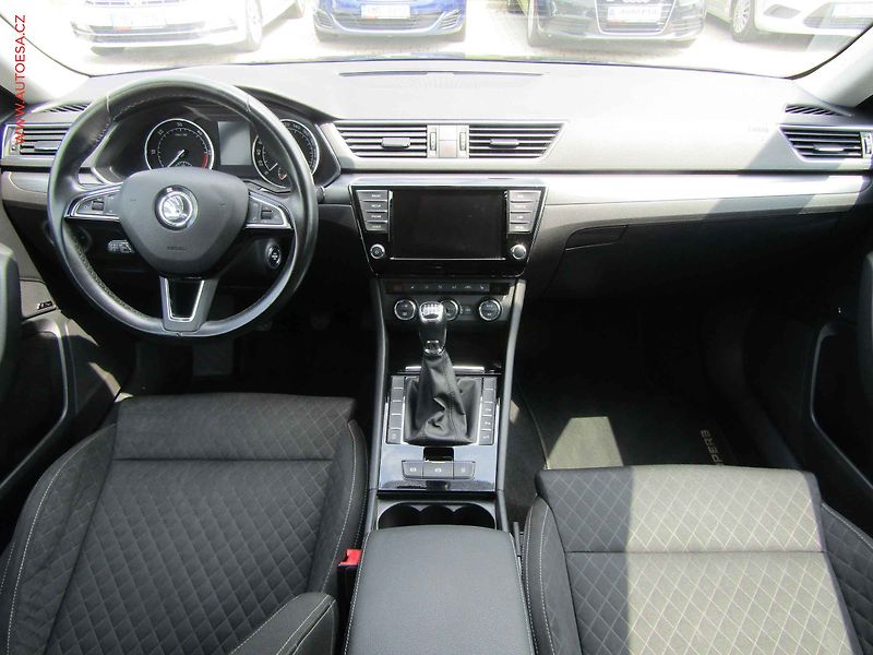 Škoda Superb (2016) 1.6TDI, servis.kniha - fotka 8 z 20