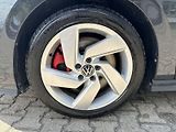 Volkswagen Golf (2023) 2.0 TSI DSG GTI - náhled 28