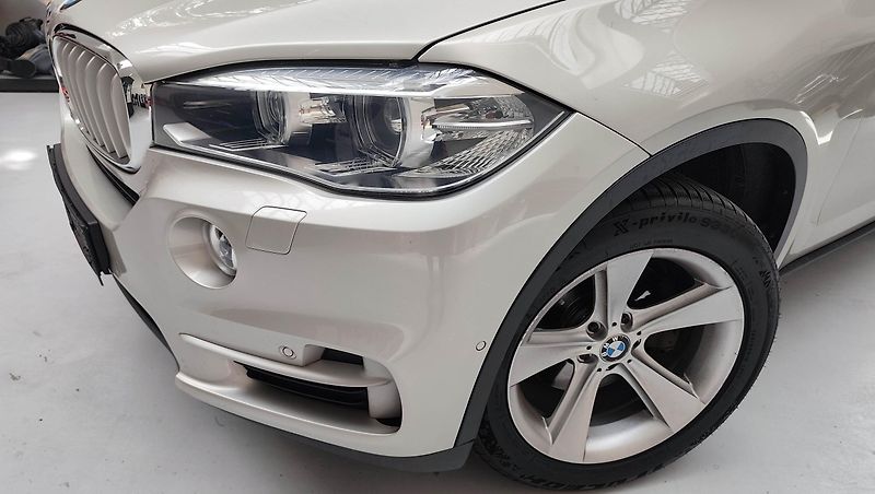 BMW X5 (2014) - fotka 13 z 63