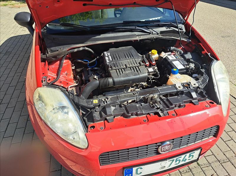 Fiat Punto 1,2 i - fotka 32 z 32