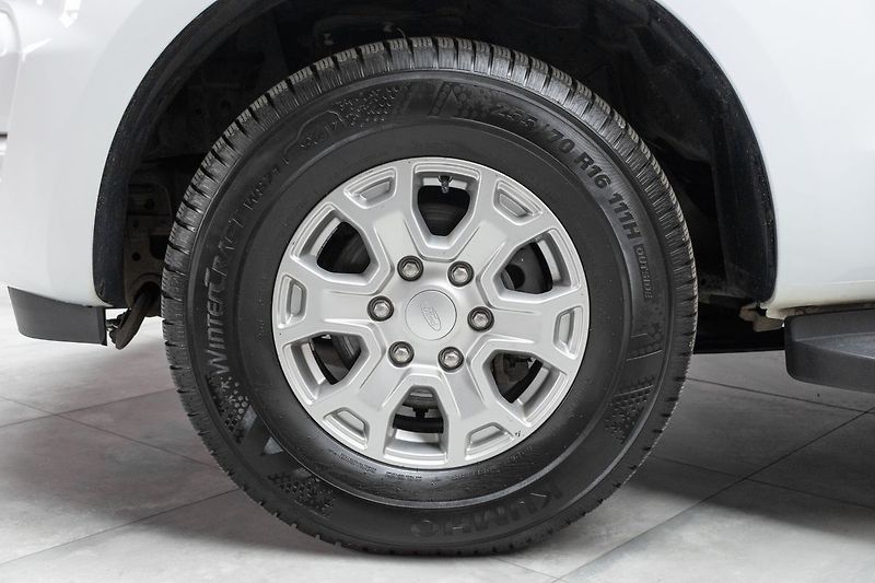 Ford Ranger 2.0 XLT*Naviják*4x4*TAŽNÉ*ČR 1 - fotka 38 z 45