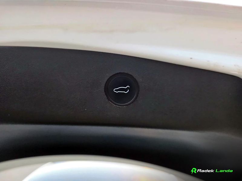Tesla Model 3 (2021) SR+ Facelift, Tažné, DPH - fotka 12 z 16