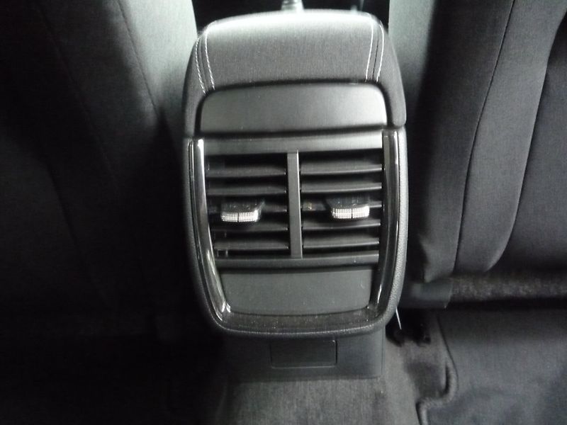 Škoda Kamiq (2025) 1,0TSi 85kW Selection - fotka 20 z 23