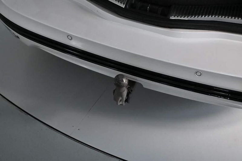 Ford Mondeo (2021) 2.0 VIGNALE 140 KW LED ACC Mas - fotka 24 z 39