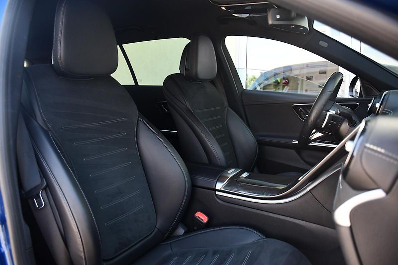 Mercedes-Benz Třídy C 220D 4M AMG ČR  - fotka 14 z 55