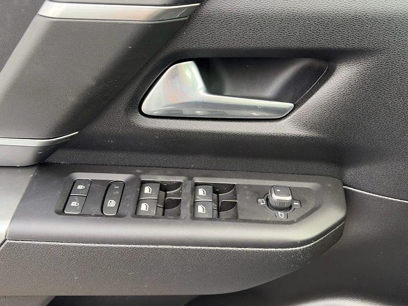Jeep Compass (2026) First Edition e-Hybrid 145k - fotka 16 z 21