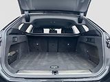 BMW Řada 5 530e xDrive Touring ada. temp. - náhled 16