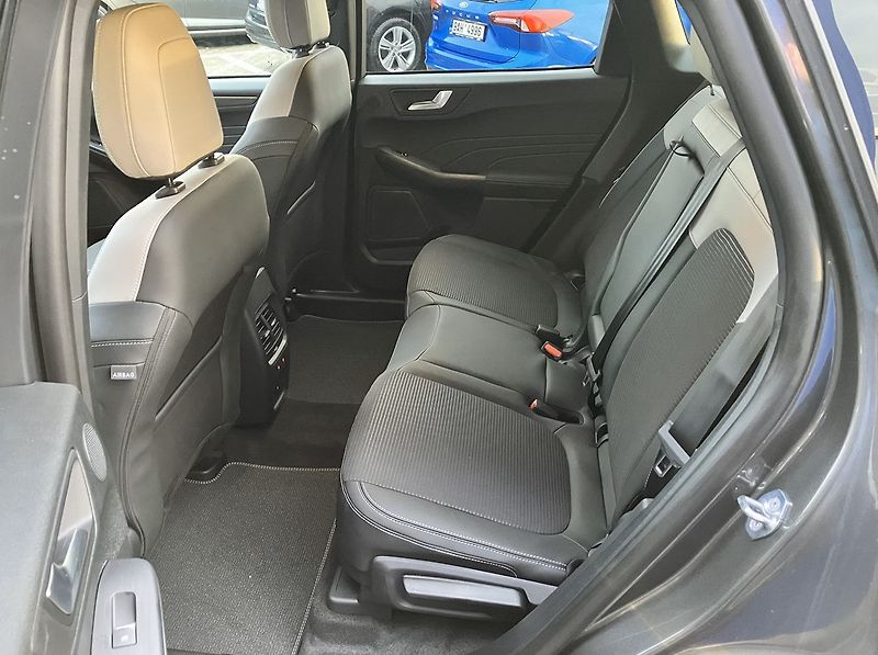 Ford Tourneo Custom (2026) Active L1, Tourneo, 2.0 EcoBlu - fotka 24 z 28