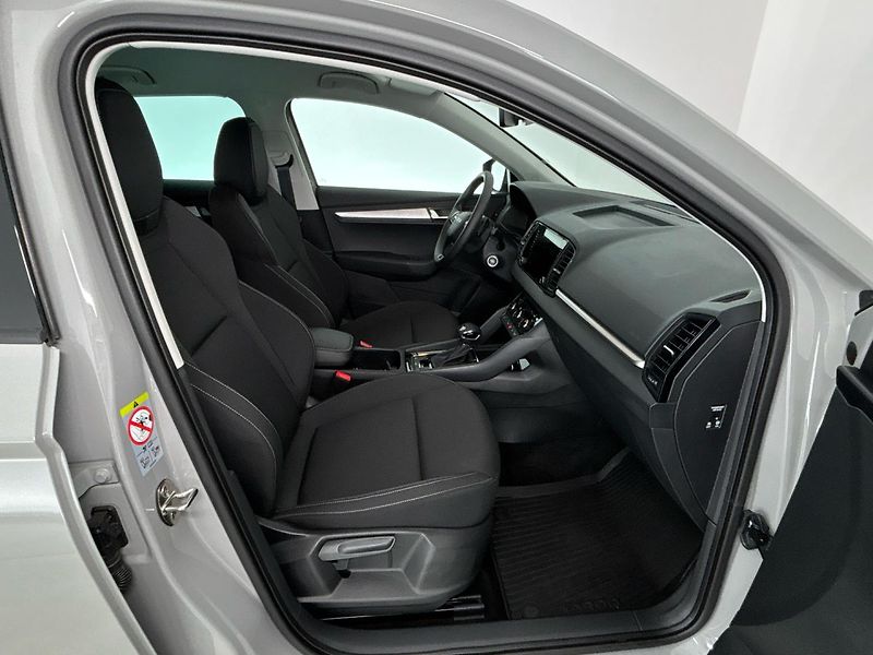 Škoda Karoq Selection DSG - fotka 9 z 29