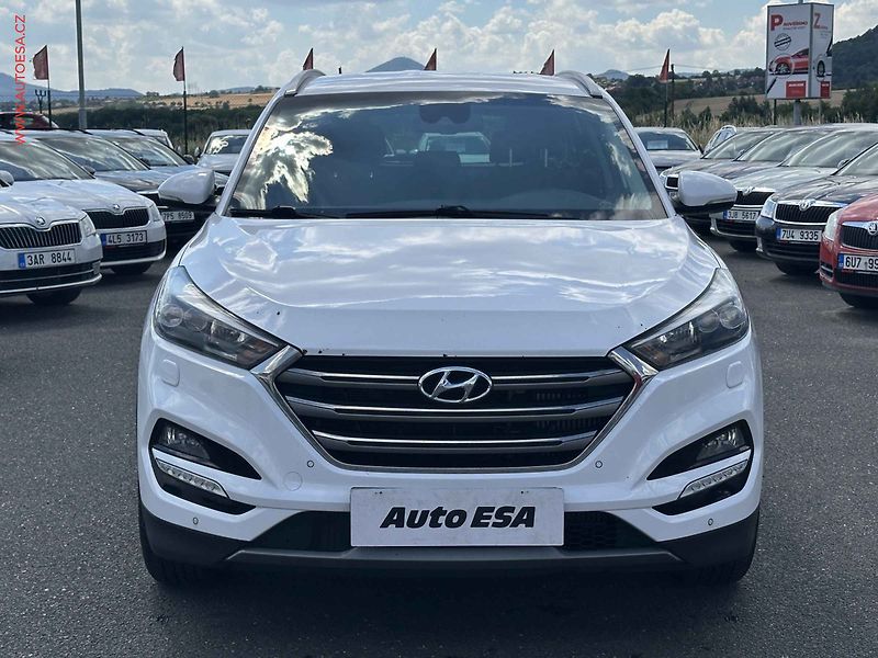 Hyundai Tucson (2015) 2.0 CRDi, 2.maj,ČR - fotka 2 z 19