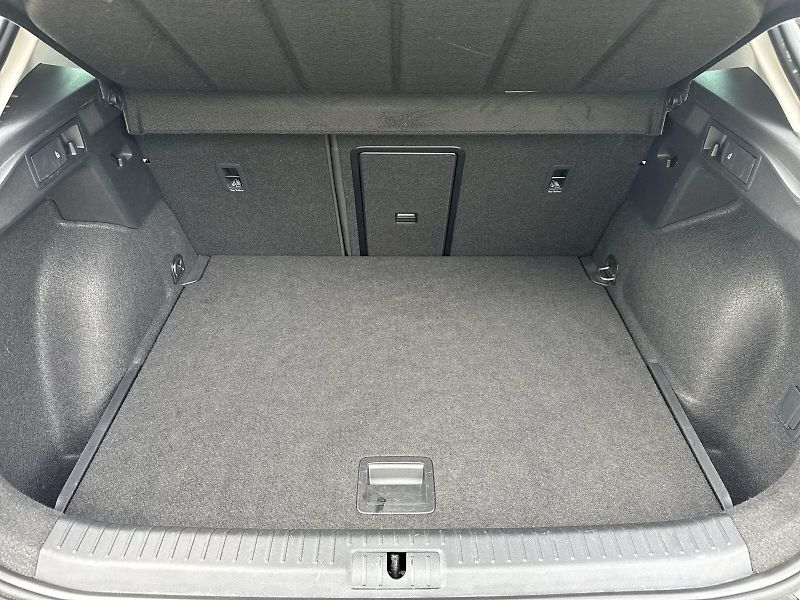 Cupra Formentor (2023) 1.5 TSI DSG - fotka 27 z 33