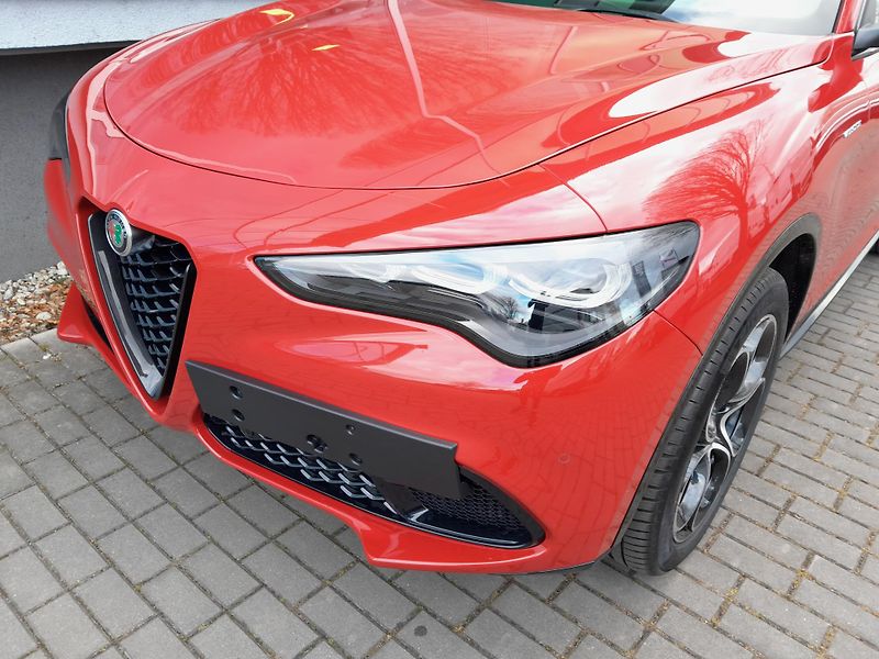 Alfa Romeo Stelvio (2026) Veloce 4x4 2,0 280PS - fotka 14 z 38