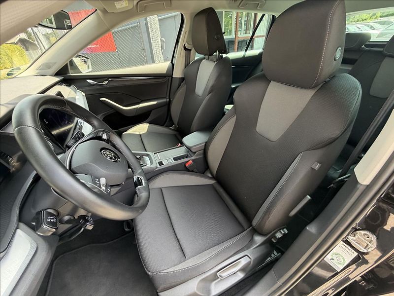 Škoda Octavia 1,5 TSi DPH  ACC,LED,KESSY,ALU - fotka 16 z 50