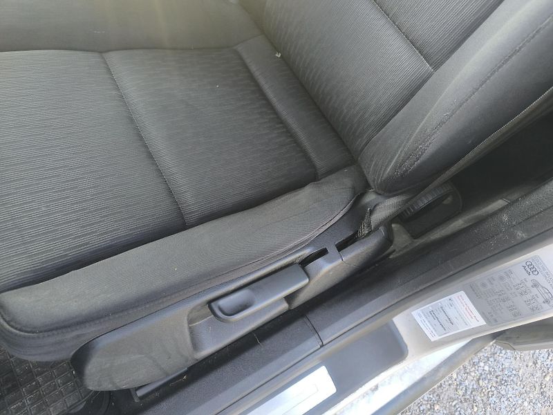 Audi A4 1,9TDI BEZ DPF,KRÁSNÁ,SERVISKA - fotka 19 z 29