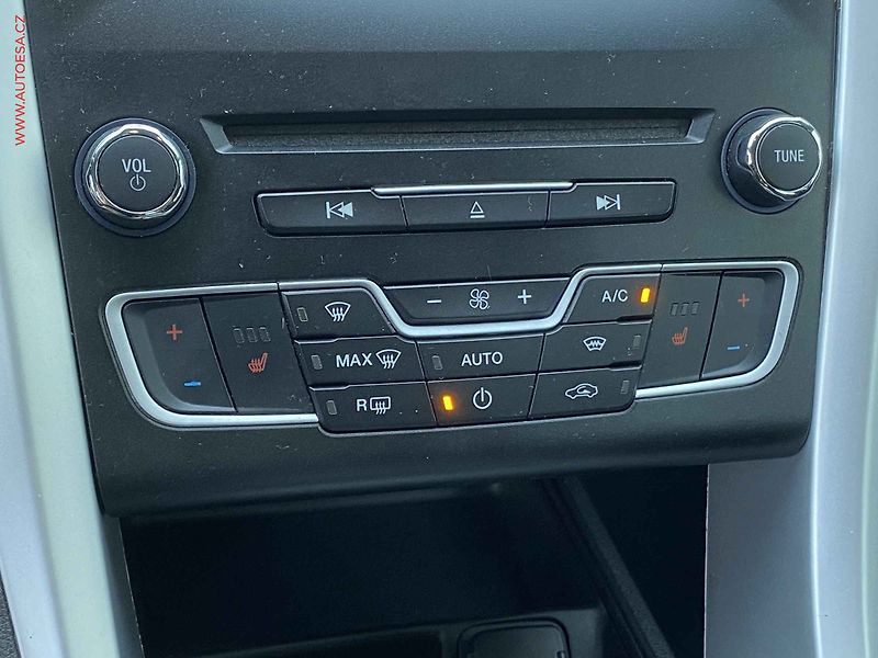 Ford Mondeo (2016) 1.5TDCi, ČR, AC, tempo - fotka 14 z 19