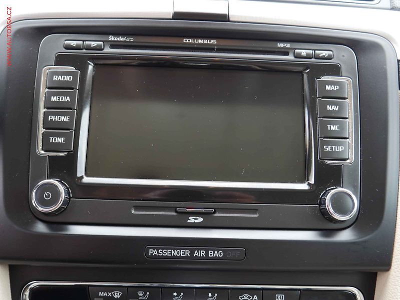 Škoda Superb (2012) 2.0TDi, AT, autoAC - fotka 11 z 20