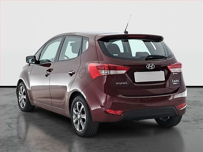 Hyundai ix20 (2015) 1.6 CVVT, Serv.kniha - fotka 4 z 16