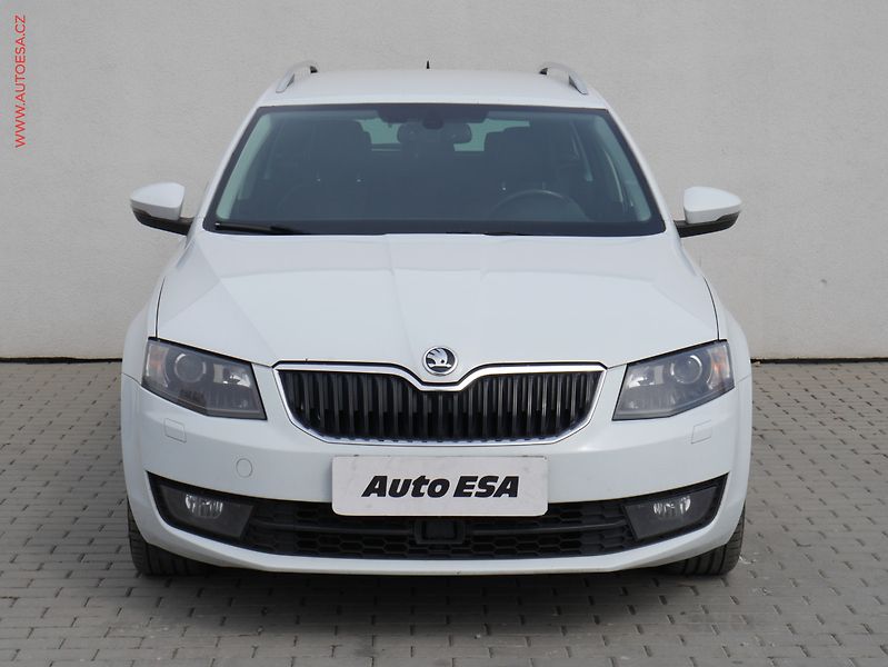 Škoda Octavia (2014) 2.0TDi, DSG, navi, bixen - fotka 2 z 17