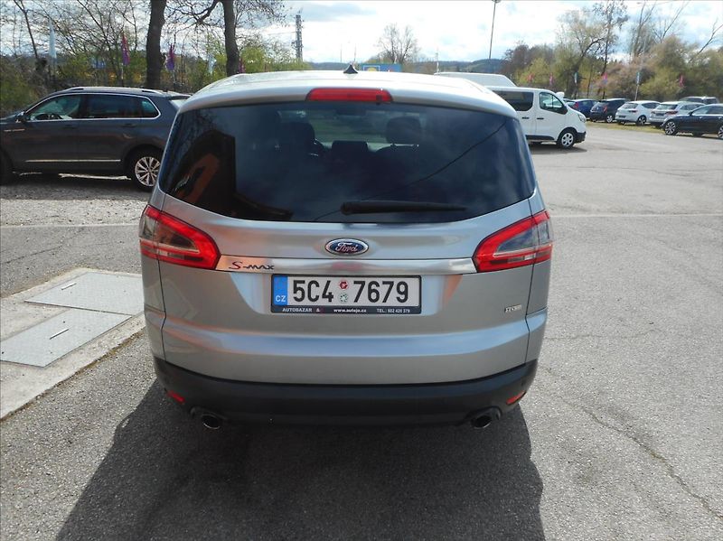 Ford S-MAX 2,2 TDCi Titanium - fotka 6 z 26
