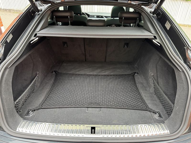 Audi e-tron E-TRON-300KW-SPORTBACK-R21 - fotka 33 z 34