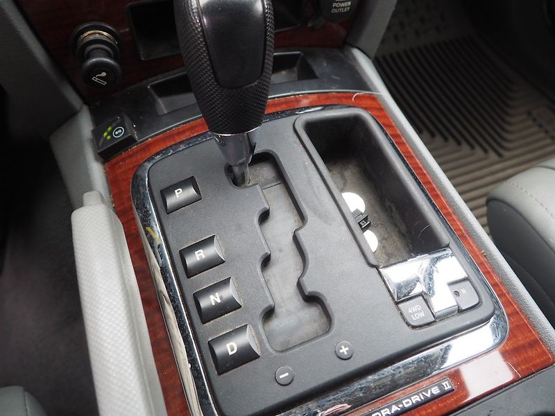 Jeep Grand Cherokee (2005) 4.7 Laredo, LPG - fotka 30 z 32