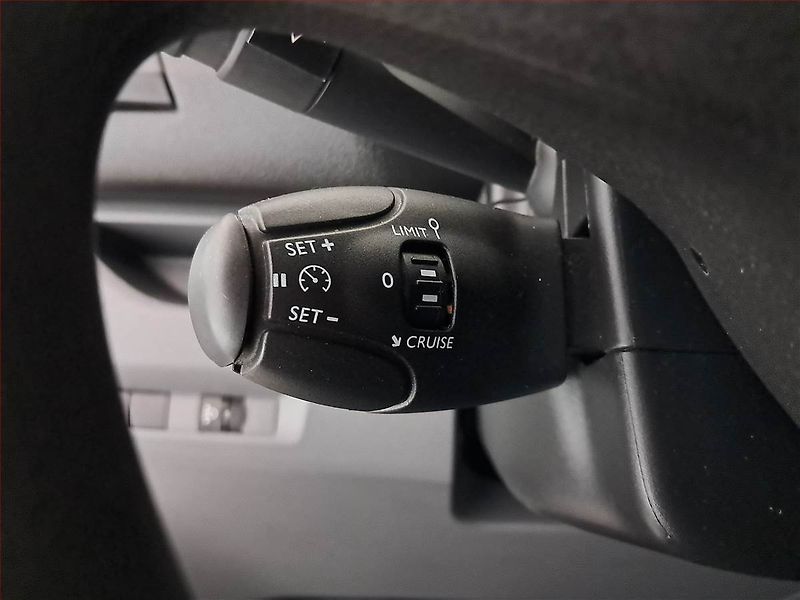 Peugeot Expert (2018) 1.5 BlueHDi, Bus, 5Míst, ČR - fotka 15 z 16