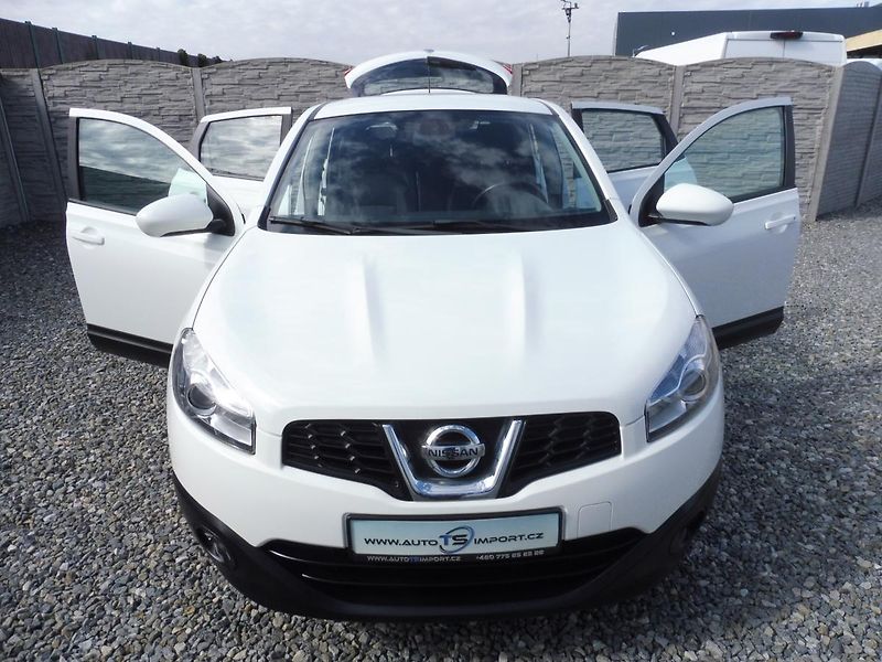 Nissan Qashqai 1.5DCi 110PS NAVI STK TOP STAV - fotka 2 z 189