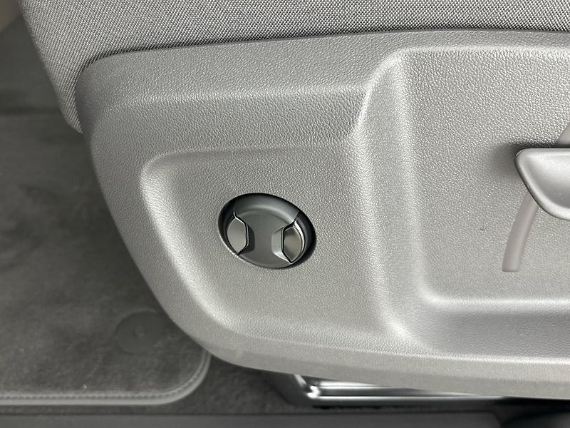 Volkswagen Multivan (2026) Long Life - fotka 27 z 29