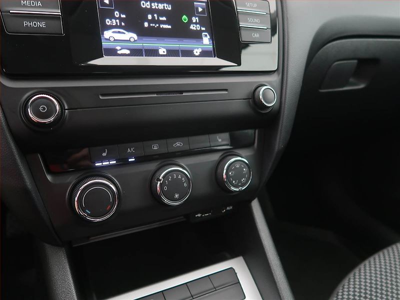 Škoda Octavia (2015) 1.6 TDI, Automat, Serv.kniha - fotka 14 z 16