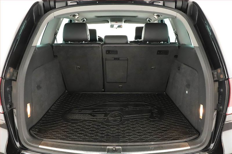 Volkswagen Touareg (2007) 3.0 V6 TDI, 4X4, Automat - fotka 11 z 16
