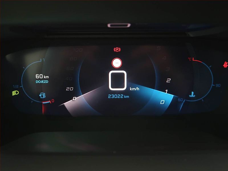 Peugeot 2008 (2022) GT 1.2 PureTech, Serv.kniha - fotka 11 z 12