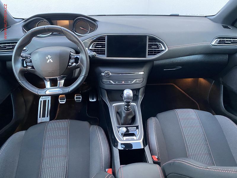 Peugeot 308 (2019) 1.2PT, GT Line - fotka 8 z 18