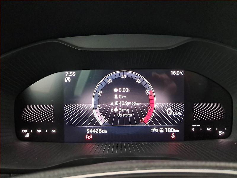 Škoda Karoq (2023) Ambition 1.5 TSI - fotka 11 z 21